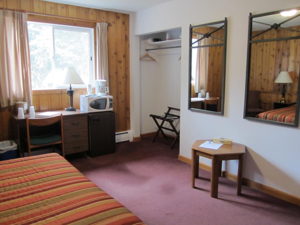 קאנמור The Gateway Inn חדר תמונה