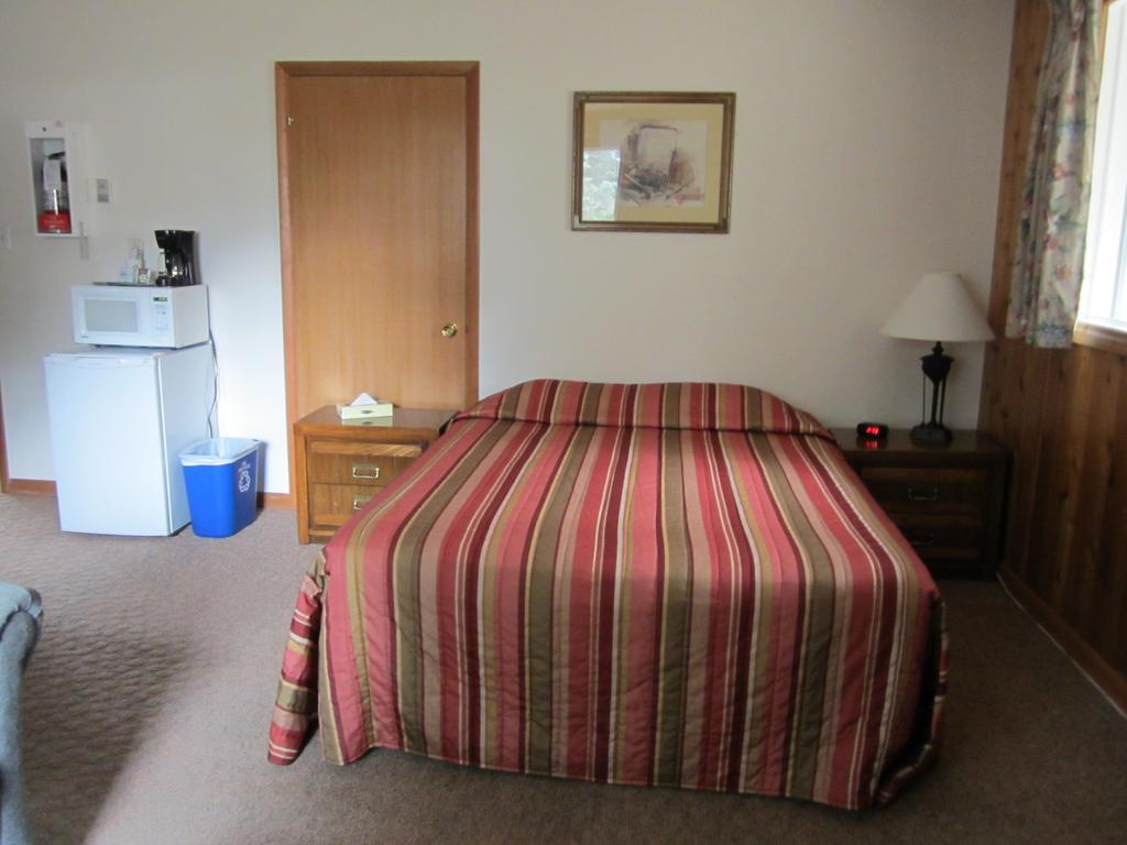 קאנמור The Gateway Inn חדר תמונה